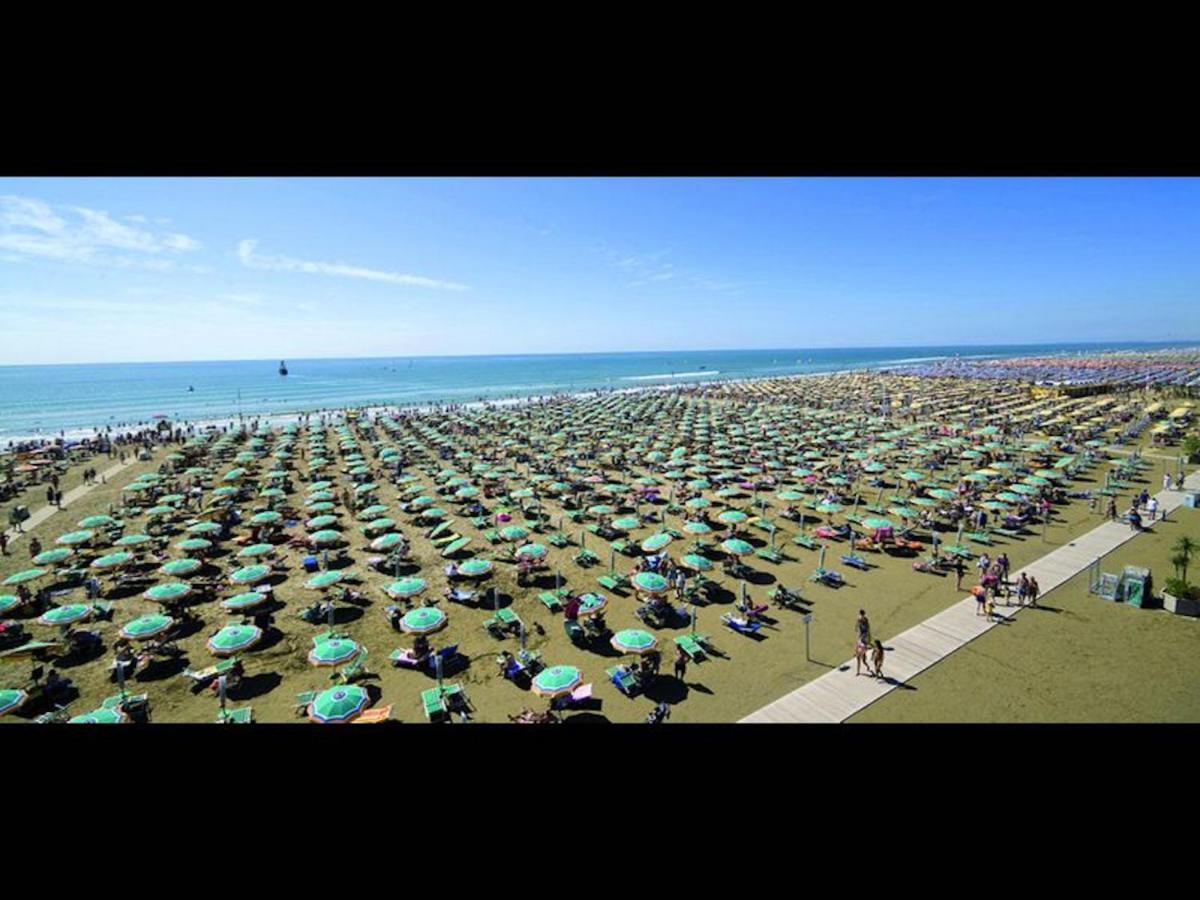 Beautiful Apartment Close To Bibione Beach - Beahost Buitenkant foto